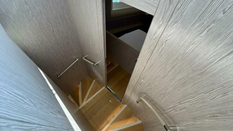 Slide: The Image of Sirena 58 2021 - 6035701