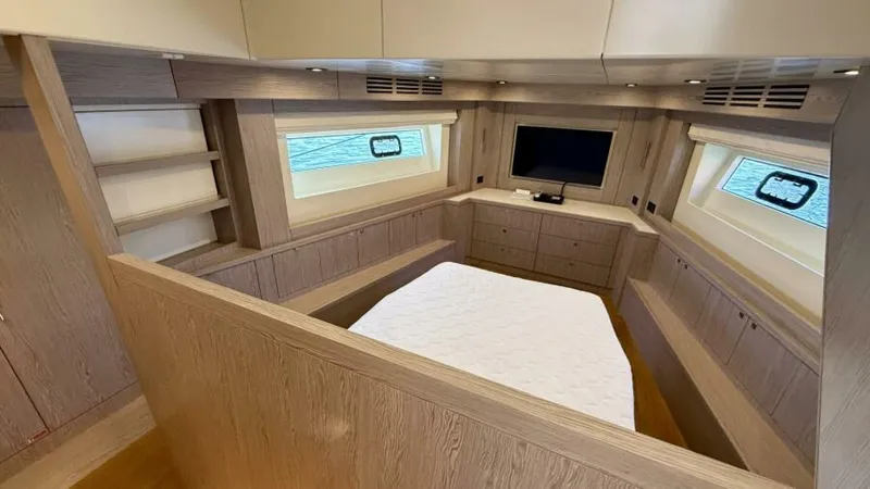 Slide: The Image of Sirena 58 2021 - 6035702