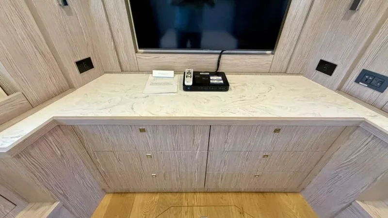 Slide: The Image of Sirena 58 2021 - 6035706