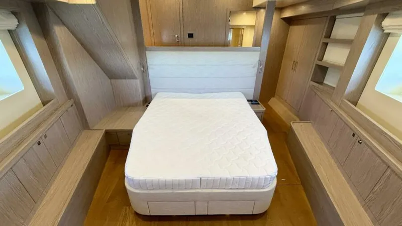 Slide: The Image of Sirena 58 2021 - 6035707