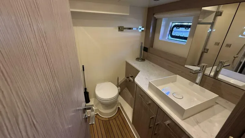 Slide: The Image of Sirena 58 2021 - 6035716