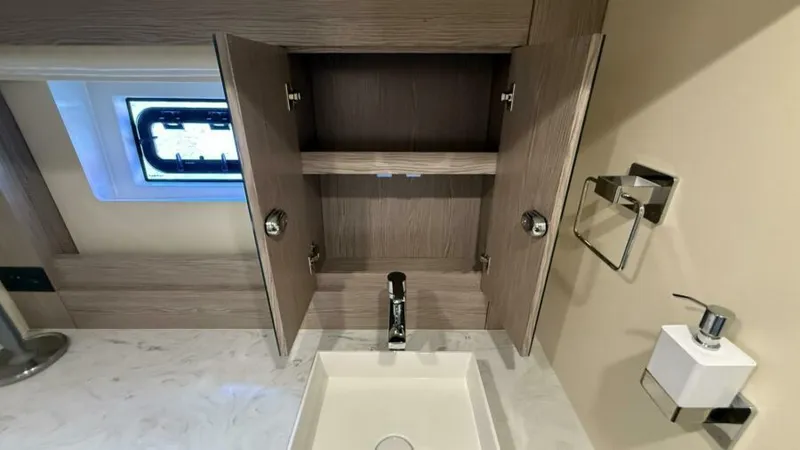 Slide: The Image of Sirena 58 2021 - 6035726