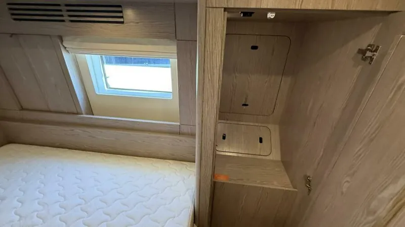 Slide: The Image of Sirena 58 2021 - 6035732