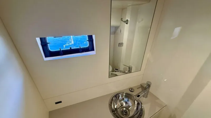 Slide: The Image of Sirena 58 2021 - 6035741