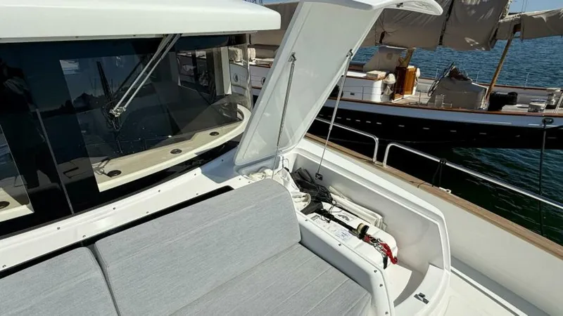 Slide: The Image of Sirena 58 2021 - 6035756