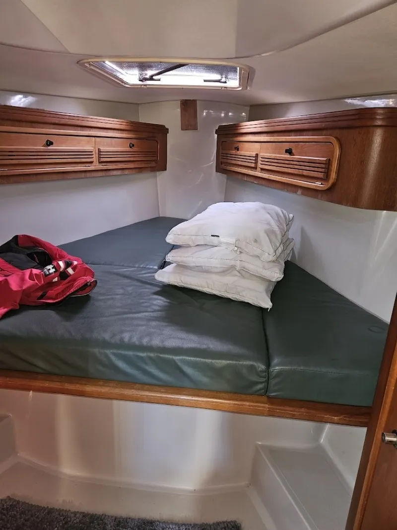 Slide: The Image of C&C 33 2000 - 6035932