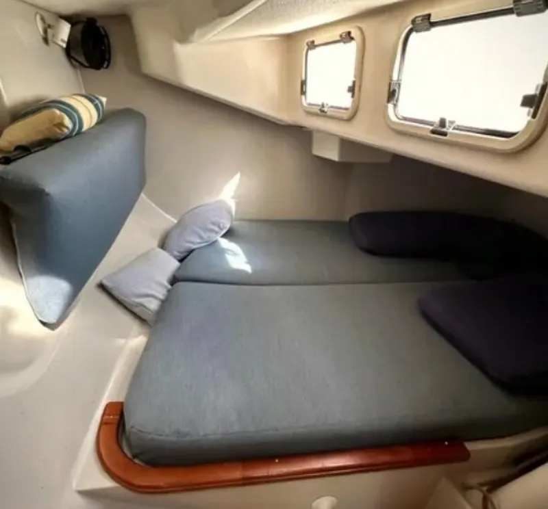 Slide: The Image of C&C 33 2000 - 6035942