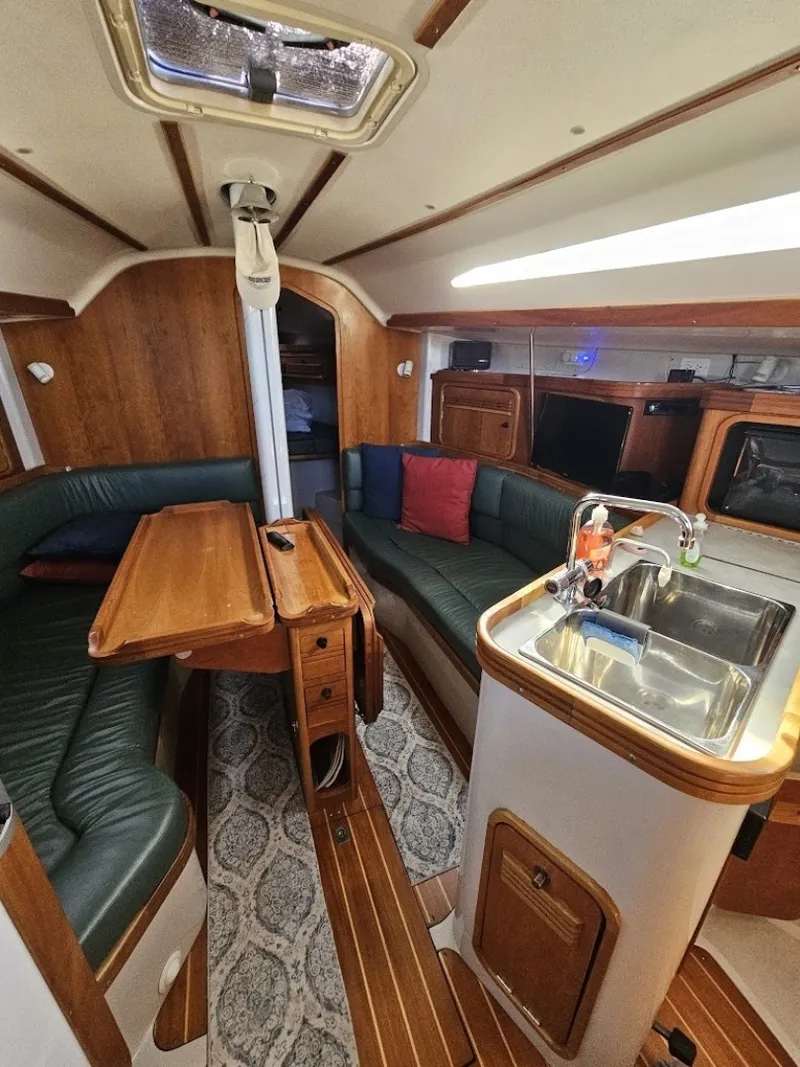 Slide: The Image of C&C 33 2000 - 6035931