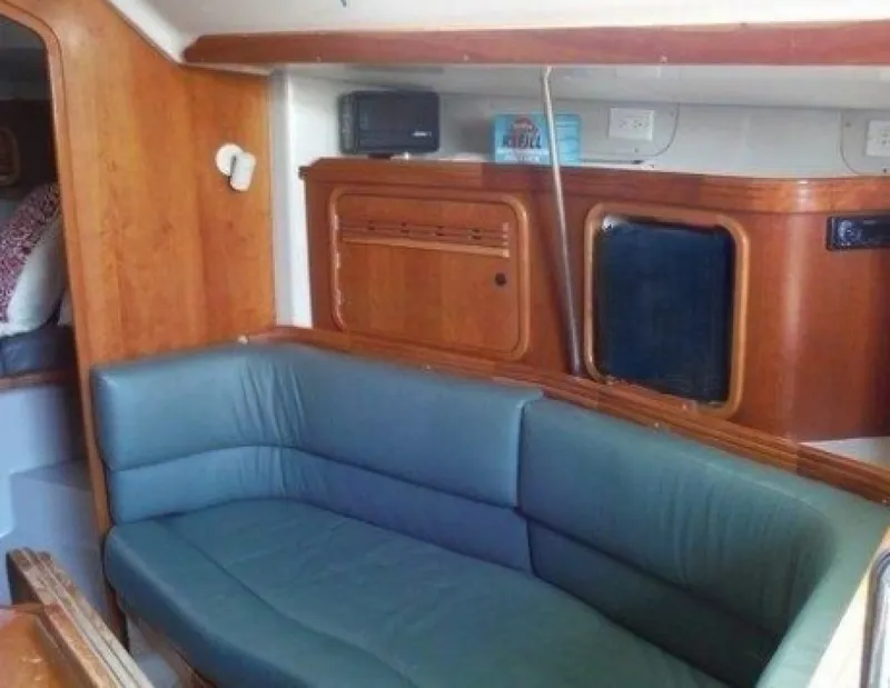 Slide: The Image of C&C 33 2000 - 6035943