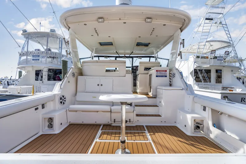 Slide: The Image of Tiara 4100 Open 2002 - 6037325