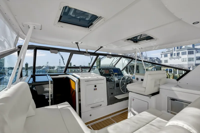 Slide: The Image of Tiara 4100 Open 2002 - 6037486