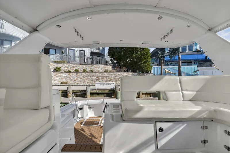 Slide: The Image of Tiara 4100 Open 2002 - 6037492