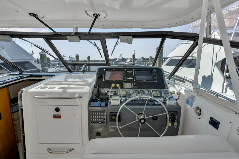 Slide: The Image of Tiara 4100 Open 2002 - 6037508