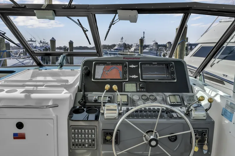 Slide: The Image of Tiara 4100 Open 2002 - 6037512