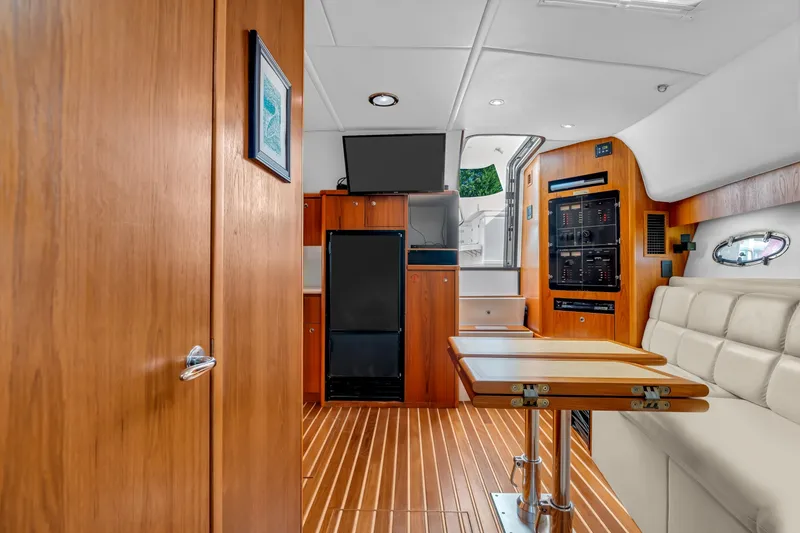 Slide: The Image of Tiara 4100 Open 2002 - 6037534