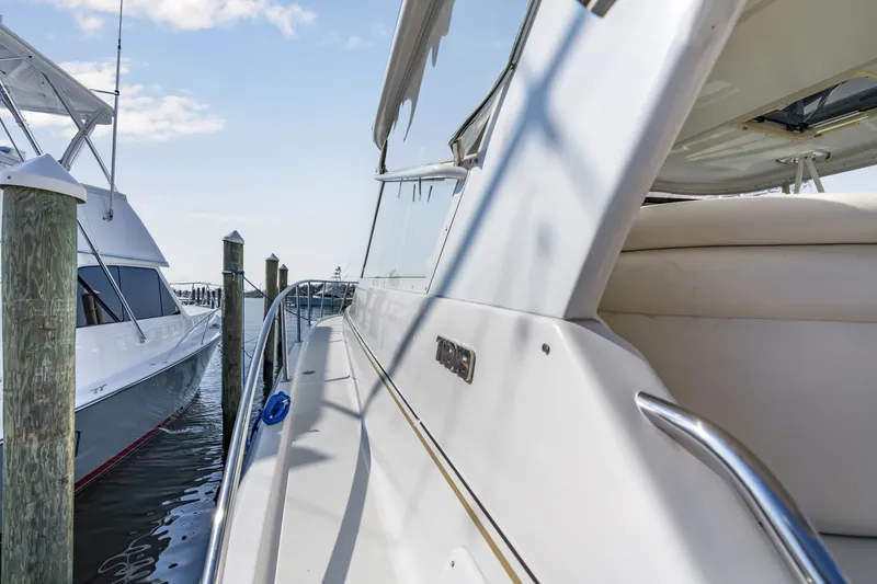 Slide: The Image of Tiara 4100 Open 2002 - 6037560