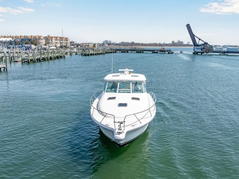 Slide: The Image of Tiara 4100 Open 2002 - 6037197