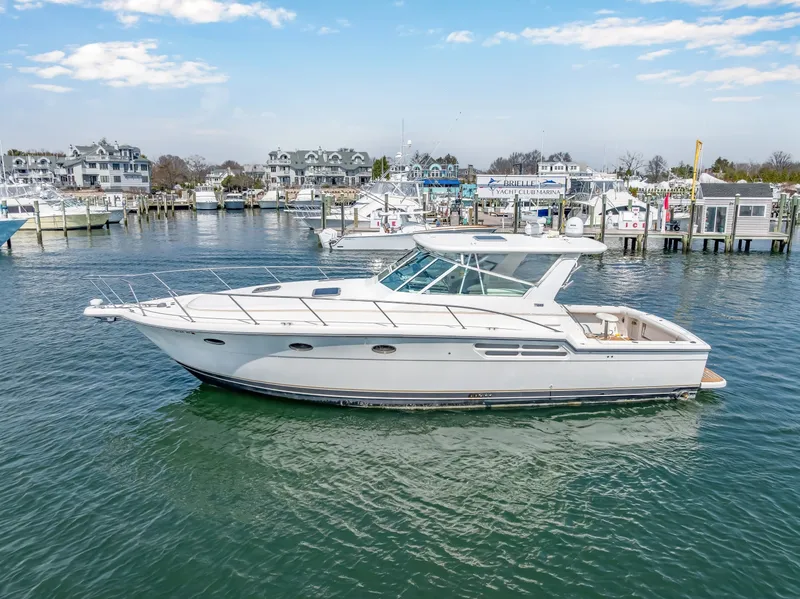 Slide: The Image of Tiara 4100 Open 2002 - 6037212