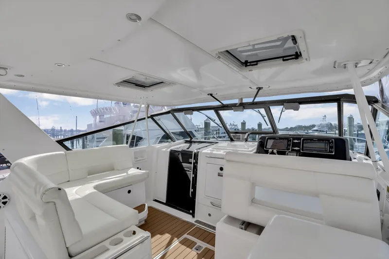 Slide: The Image of Tiara 4100 Open 2002 - 6037725