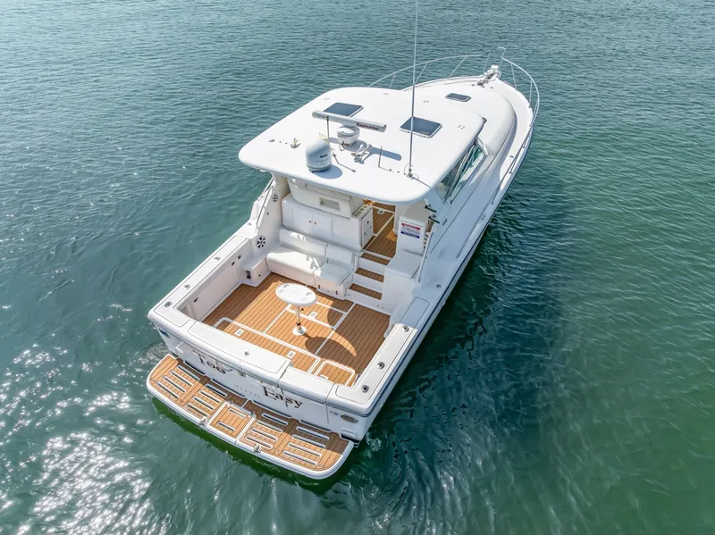 Slide: The Image of Tiara 4100 Open 2002 - 6037227