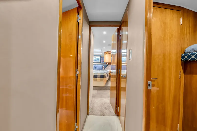 Slide: The Image of Hatteras 55 Convertible 2001 - 6037204