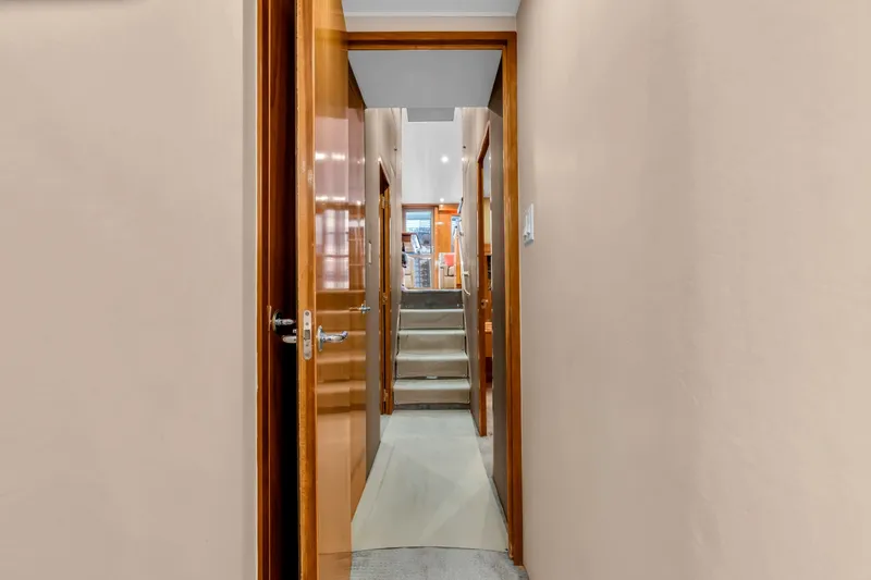 Slide: The Image of Hatteras 55 Convertible 2001 - 6037243