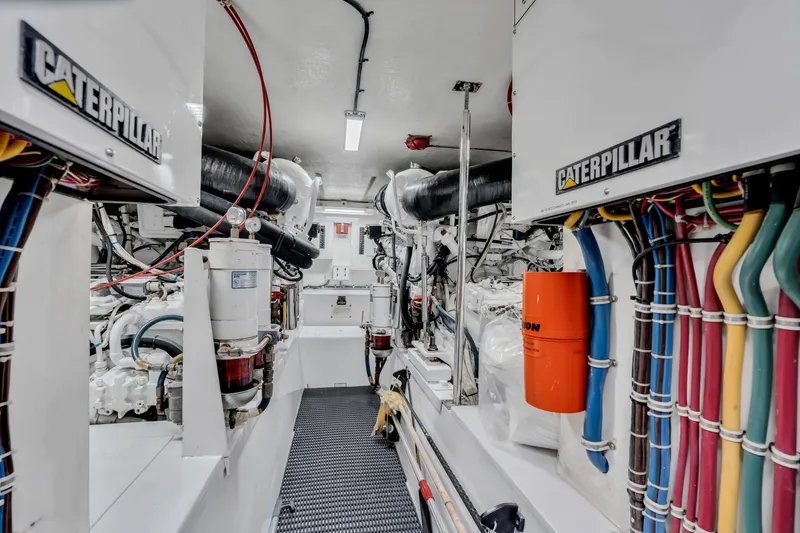 Slide: The Image of Hatteras 55 Convertible 2001 - 6037484