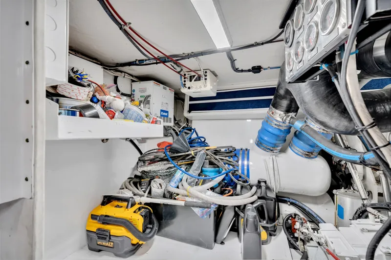 Slide: The Image of Hatteras 55 Convertible 2001 - 6037491