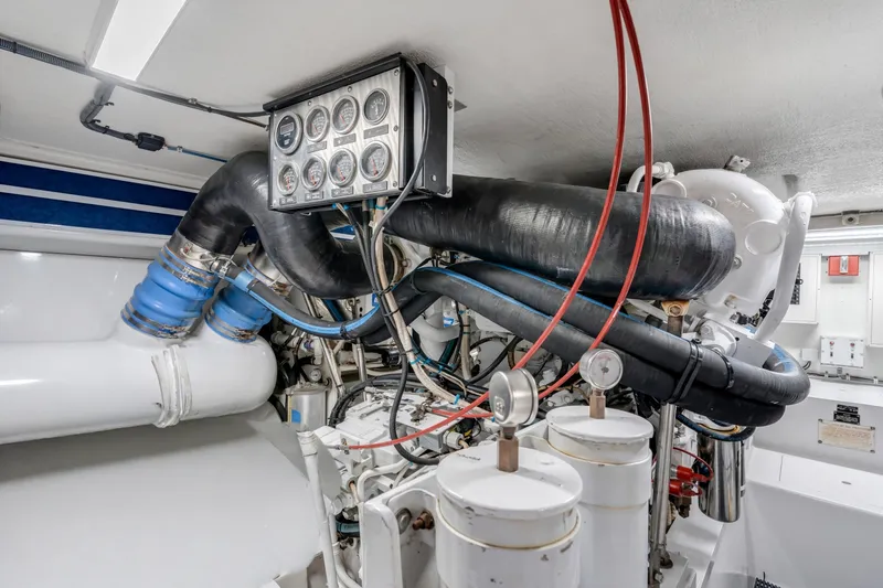 Slide: The Image of Hatteras 55 Convertible 2001 - 6037493