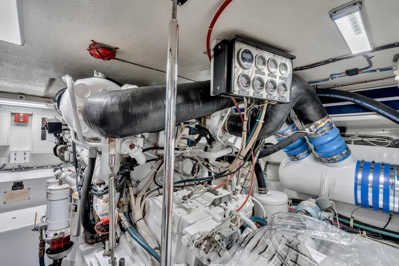 Slide: The Image of Hatteras 55 Convertible 2001 - 6037495