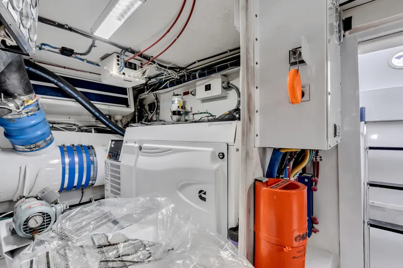 Slide: The Image of Hatteras 55 Convertible 2001 - 6037497