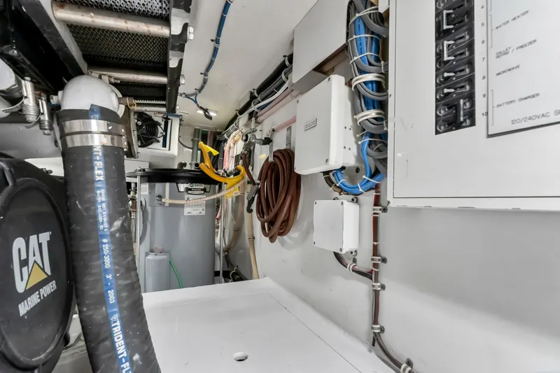 Slide: The Image of Hatteras 55 Convertible 2001 - 6037785