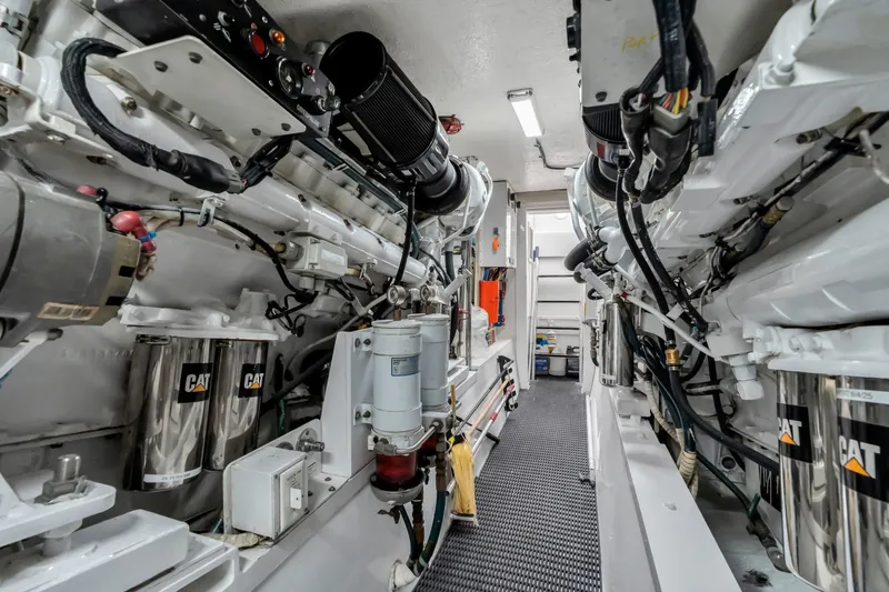 Slide: The Image of Hatteras 55 Convertible 2001 - 6037792