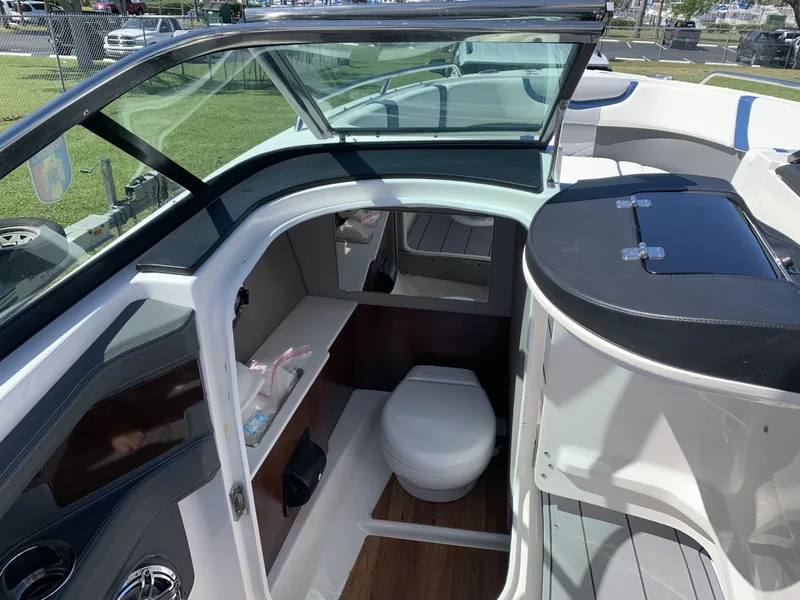 Slide: The Image of Chaparral 270 OSX 2023 - 6038541