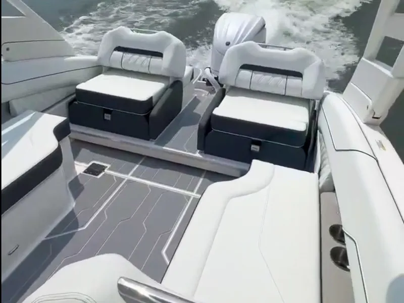 Slide: The Image of Regal LX4 2025 - 6037353