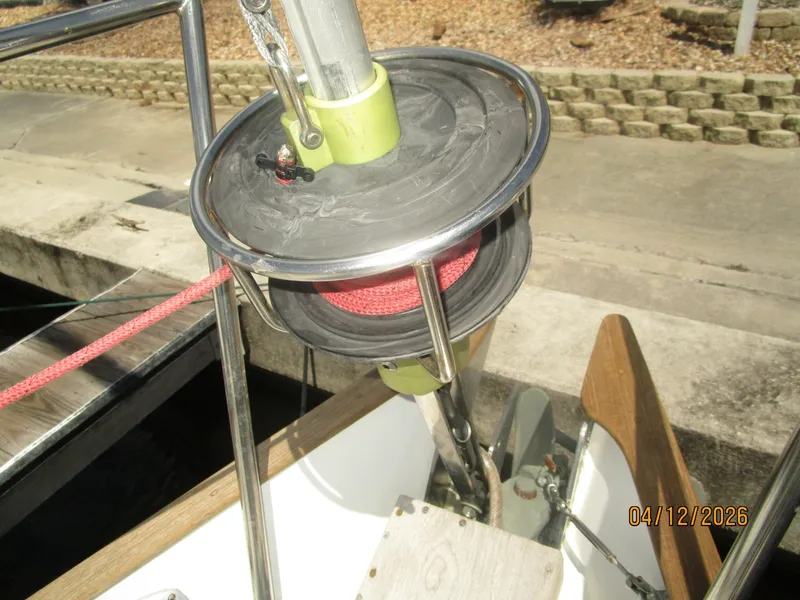 Slide: The Image of 41' Rival roller furler - 6037168