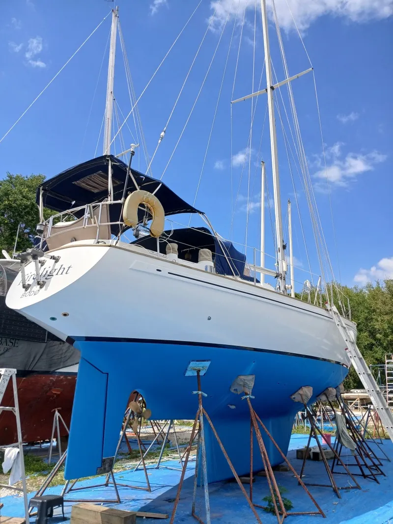 Slide: The Image of 41' Rival hauled out3 - 6037106