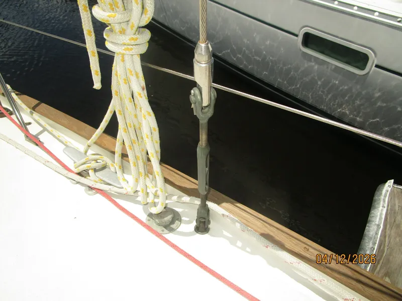 Slide: The Image of 41' Rival standing rigging2 - 6037196