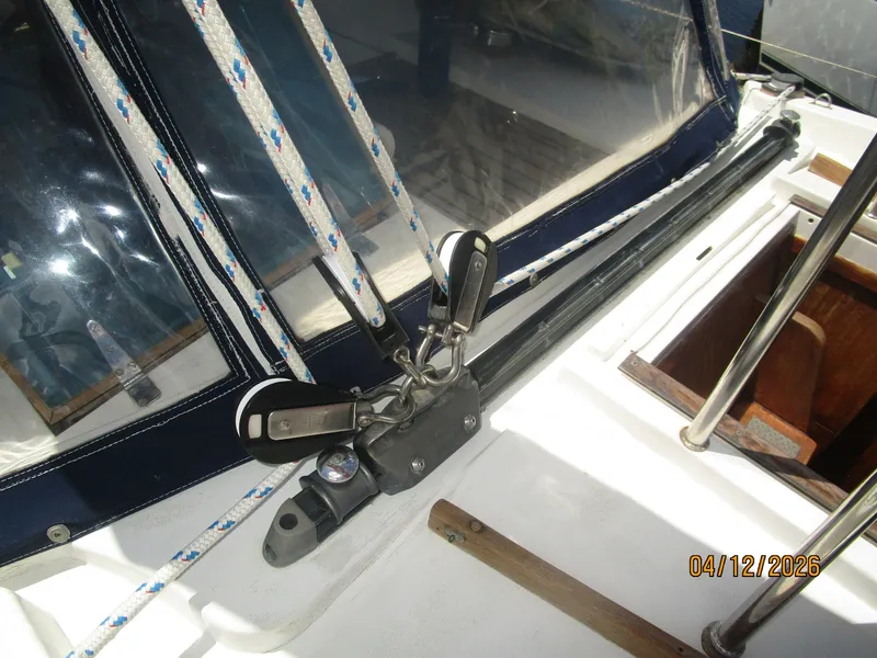 Slide: The Image of 41' Rival traveler - 6037207