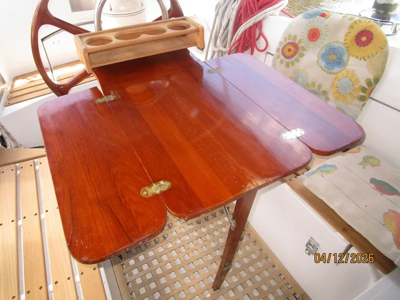 Slide: The Image of 41' Rival cockpit table - 6037072