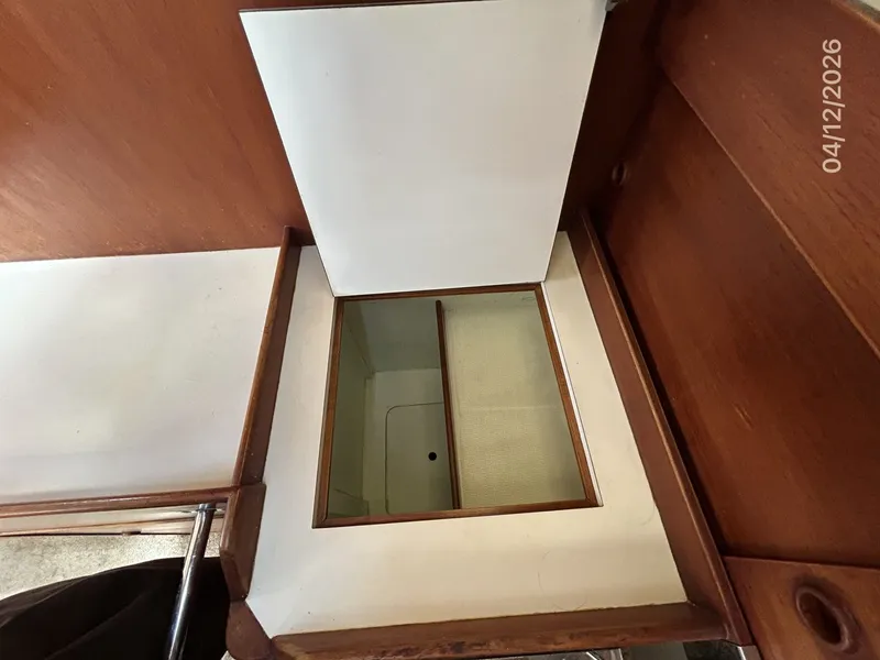 Slide: The Image of 41' Rival galley dry storage - 6037095