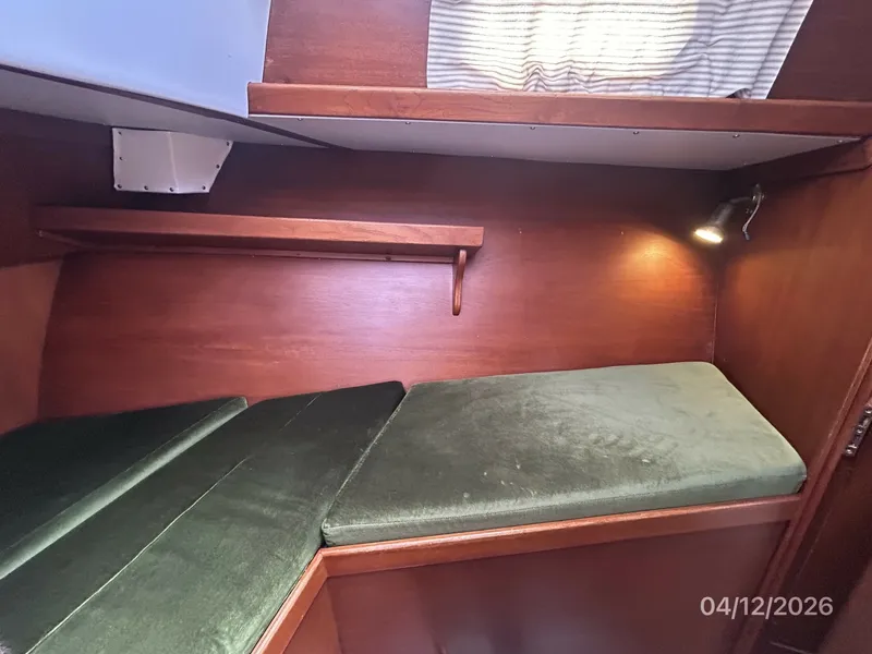 Slide: The Image of 41' Rival guest stateroom starboard - 6037104