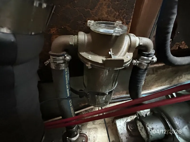 Slide: The Image of 41' Rival sea strainer - 6037188