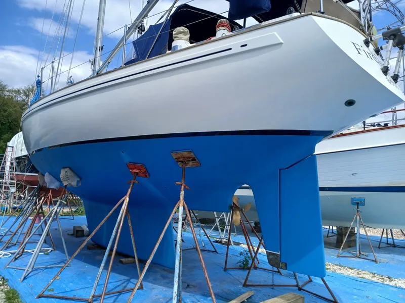 Slide: The Image of 41' Rival hauled out1 - 6037107