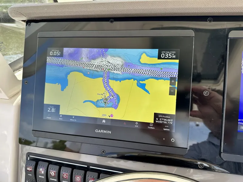 Slide: The Image of PURSUIT 28 S288 - Helm 2019 Pursuit S288 Center Console - 6037166