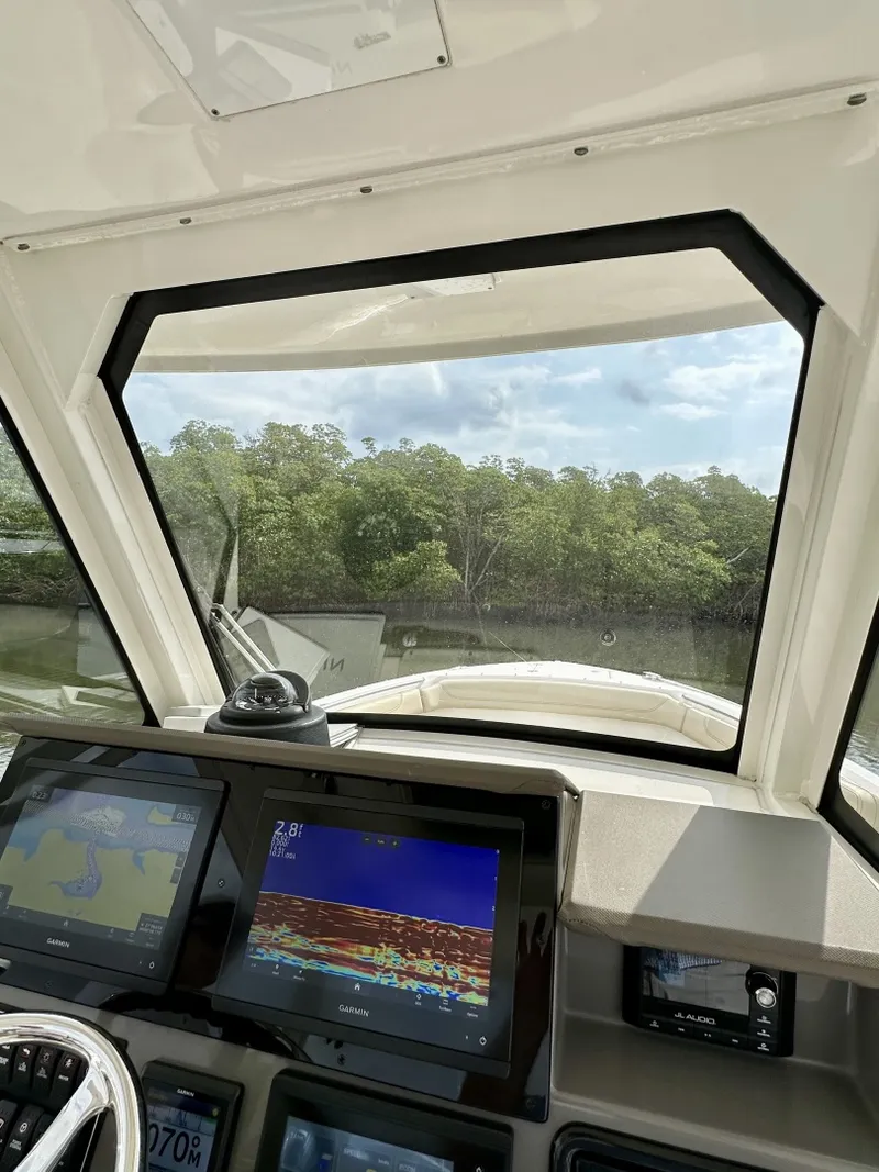 Slide: The Image of PURSUIT 28 S288 - Helm 2019 Pursuit S288 Center Console - 6037169