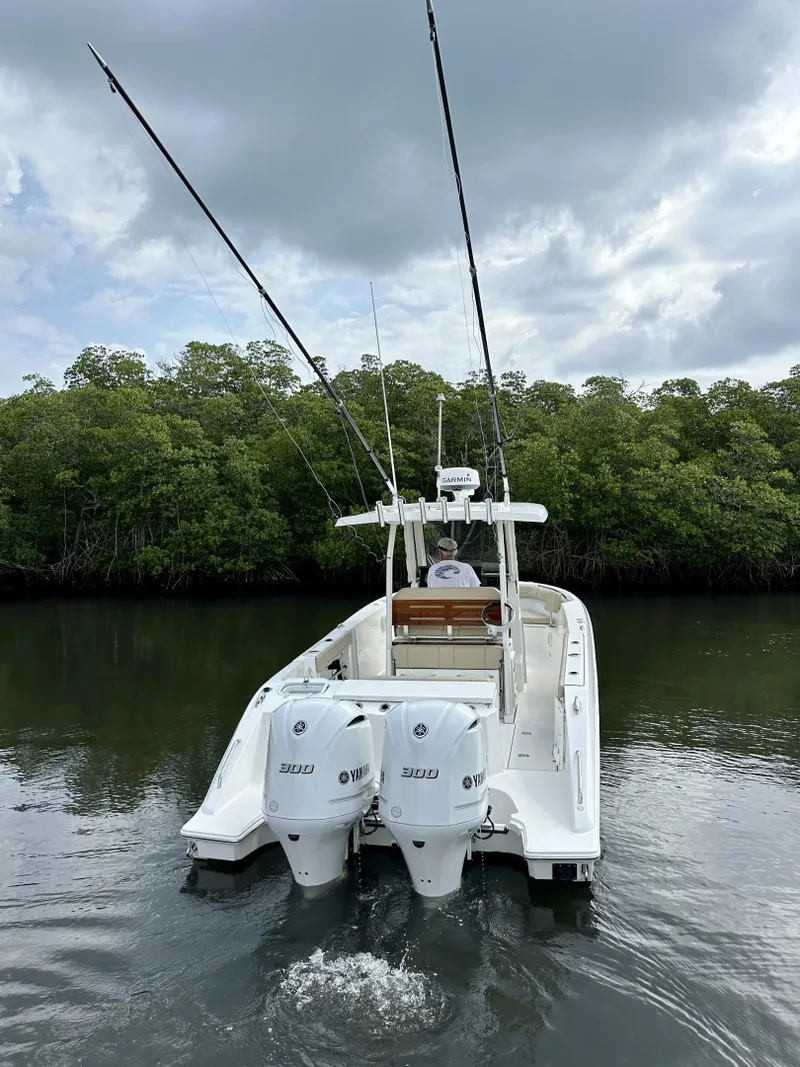 Slide: The Image of PURSUIT 28 S288 - Exterior 2019 Pursuit S288 Center Console - 6037076