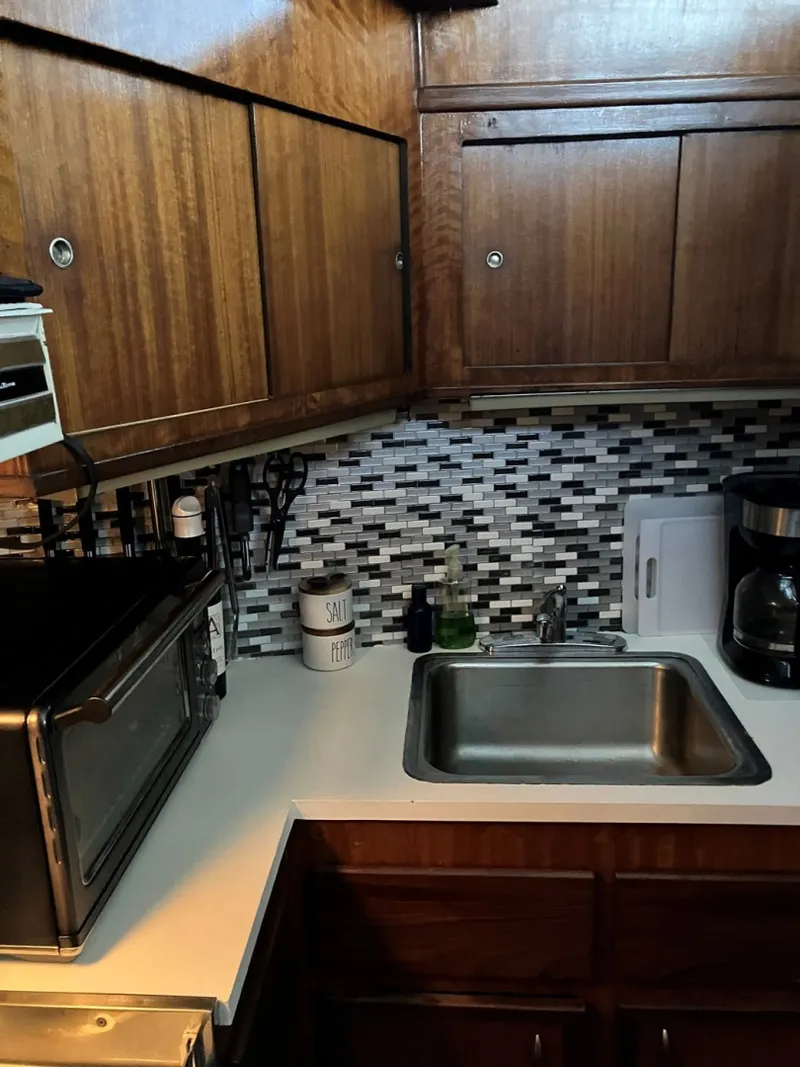 Slide: The Image of Hatteras Double Cabin 1972 - 6038130