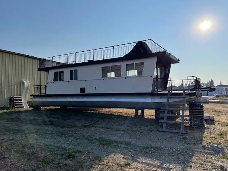 The Image of Three Buoys Houseboat 1985 - 6038268