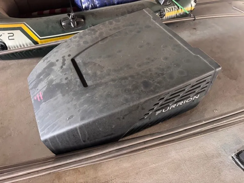 Slide: The Image of Three Buoys Houseboat 1985 - 6038289